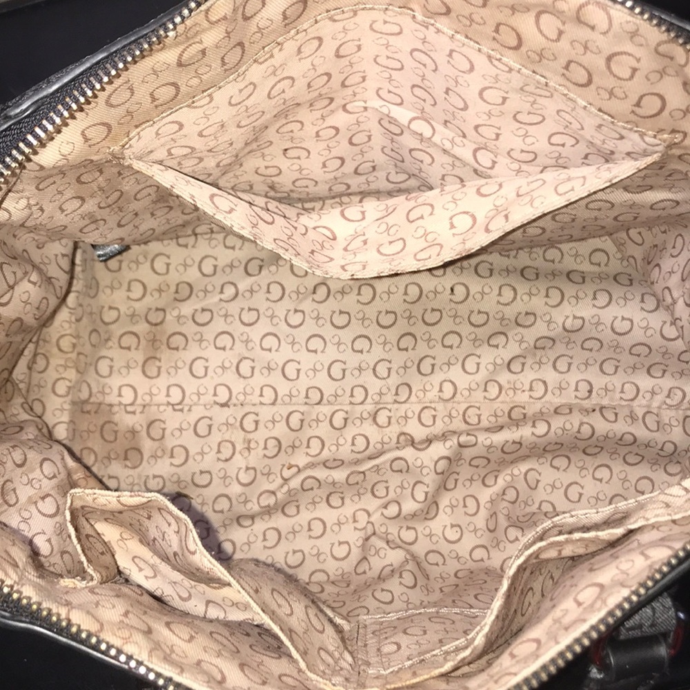 Guess black floral purse and wallet - Picture 11 of 11